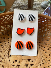 Load image into Gallery viewer, Bengals stud gift set
